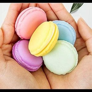 NWT plastic macaron trinket box. Perfect for jewelry, party favors, meds.